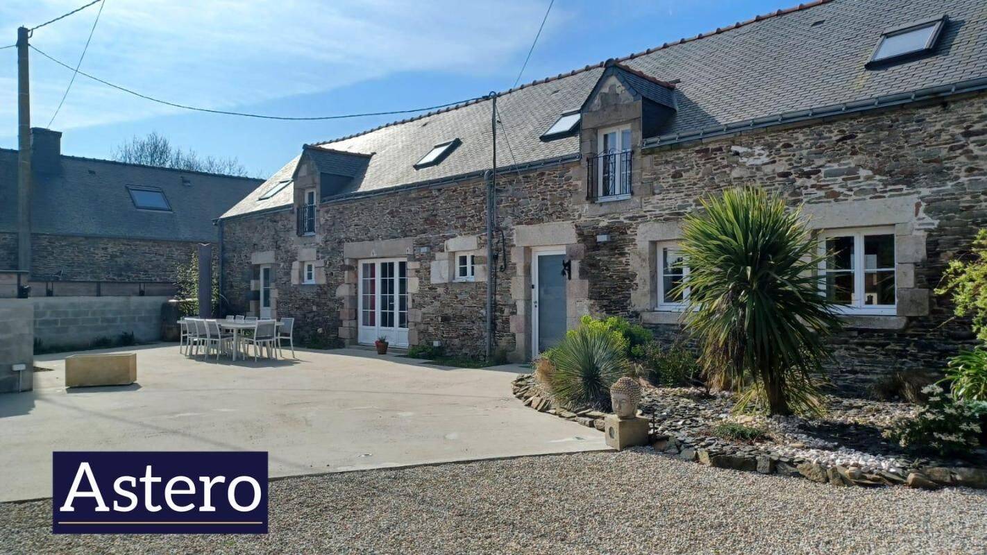 Maison 6 pièces 223 m² · à Pluméliau-Bieuzy · 223 m² · 329 024 €
