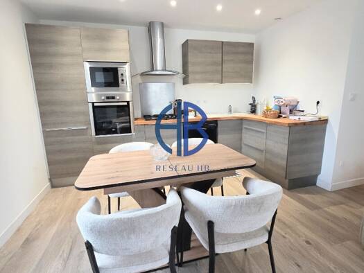 Maison à vendre 440 000 € 8 pièces 6 chambres 350 m² 1 112 m² de terrain Aoste 38490