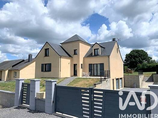 Pavillon à vendre 360 000 € 8 pièces 7 chambres 179 m² 1 431 m² de terrain Vireux-Wallerand 08320