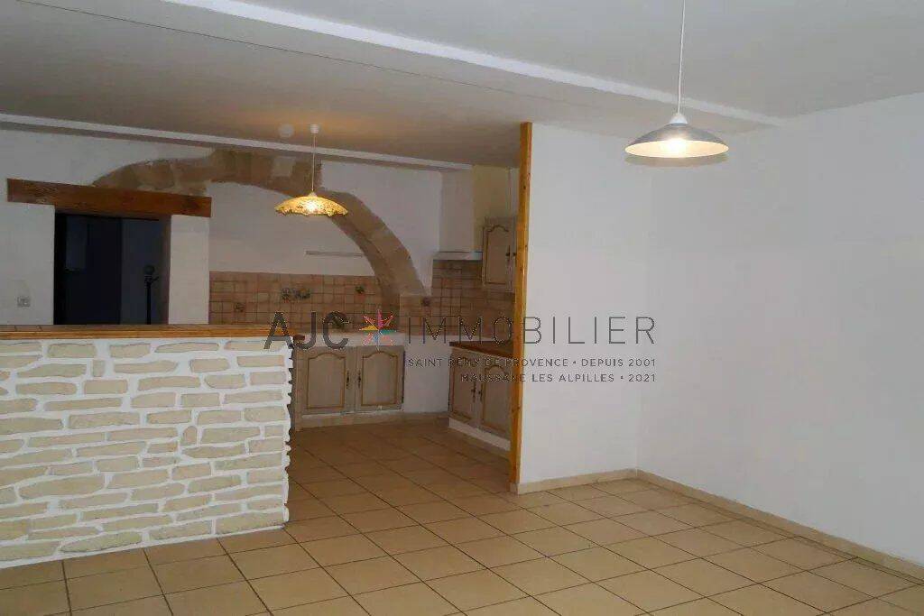 Appartement 3 pièces 74 m² · à Saint-Rémy-de-Provence · 74 m² · 720 €/mois