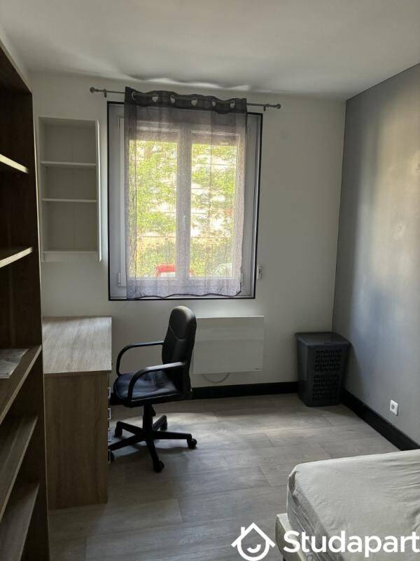 1 pièce 9 m² · à Compiègne · 9 m² · 425 €