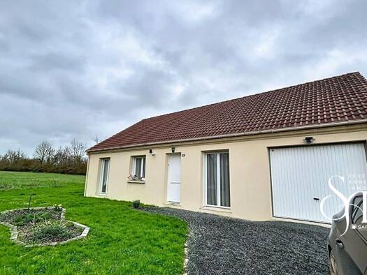 Maison de plain-pied à vendre 220 500 € 4 pièces 3 chambres 87 m² 1 000 m² de terrain Saint-Pierre-sur-Dives 14170