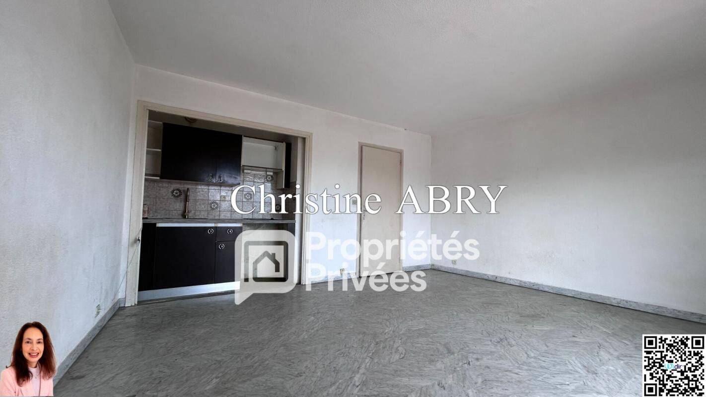 Appartement 1 pièce 29 m² · à Mandelieu-la-Napoule · 28,5 m² · 140 000 €