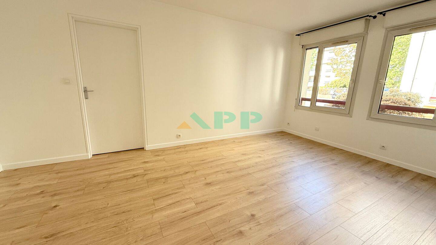Appartement 3 pièces 55 m² · à Juvisy-sur-Orge · 54,7 m² · 985 €