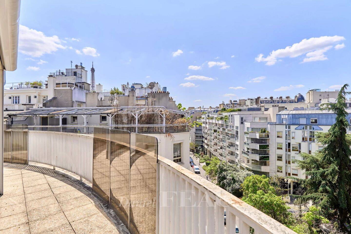 Appartement 1 pièce 43 m² · à Paris 16ème Arrondissement · 42,7 m² · 630 000 €
