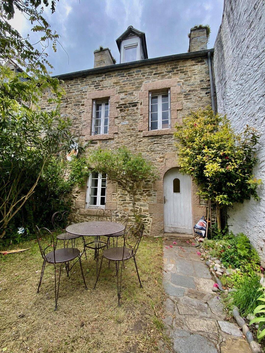 Maison 5 pièces 100 m² · à Tréguier · 100 m² · 160 000 €