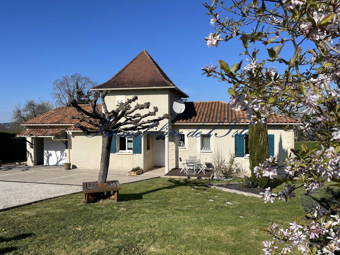 Maison 5 pièces 100 m² · à Boulazac Isle Manoire · 100 m² · 290 000 €