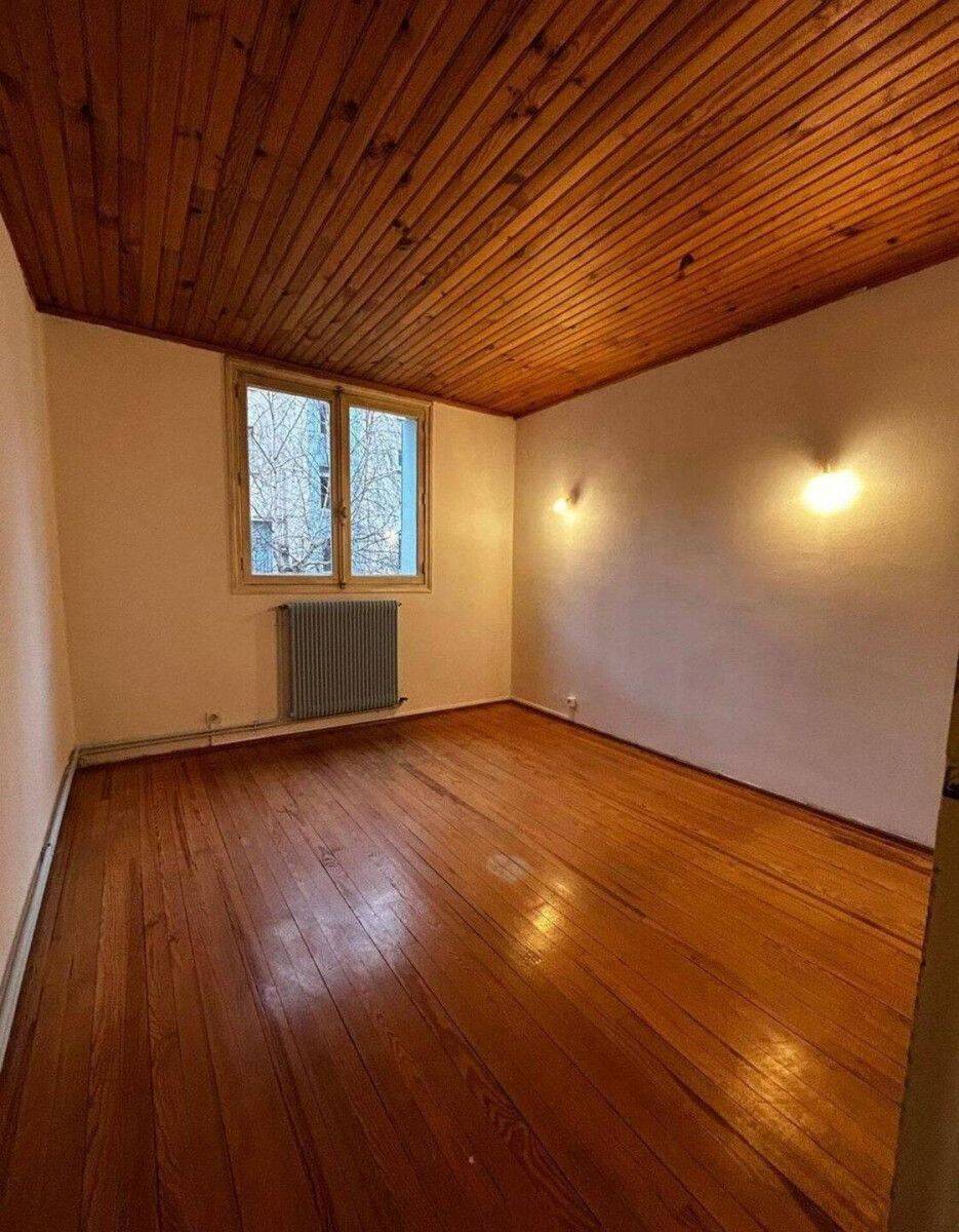 Appartement 1 pièce 25 m² · à Saint-Étienne · 25 m² · 350 €