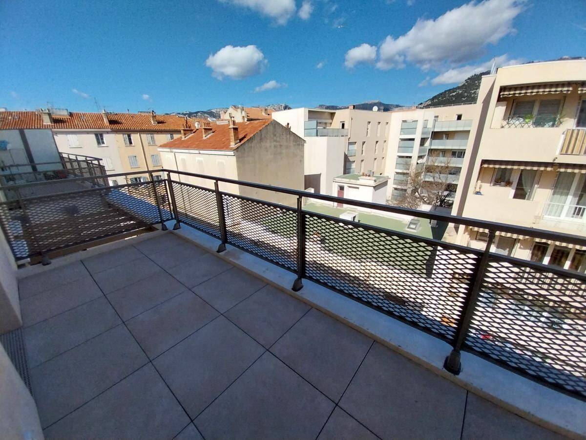 Appartement 3 pièces 66 m² · à Toulon · 66 m² · 847 €