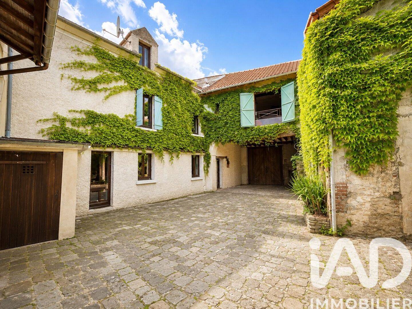 Maison 10 pièces 266 m² · à Montmagny · 266 m² · 780 000 €
