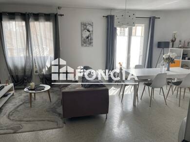 Appartement à louer 682 € 3 pièces 2 chambres 72,4 m² Étage 1/2 Casse Martin L'Isle-Jourdain 32600