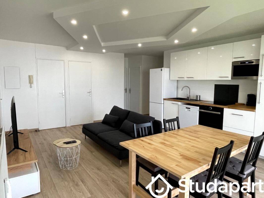 1 pièce 10 m² · à Cergy · 10 m² · 550 €