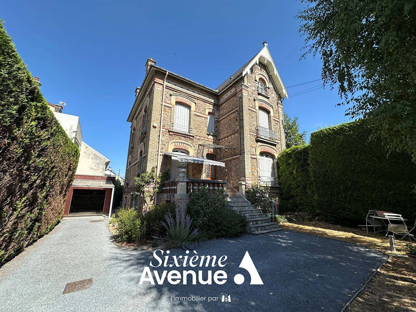 Maison 8 pièces 190 m² · à Châlons-en-Champagne · 190 m² · 495 000 €