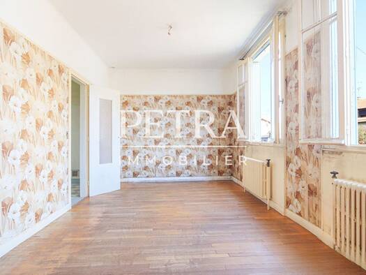 Maison à vendre 730 000 € 5 pièces 3 chambres 81 m² 773 m² de terrain Prairie Cachan 94230