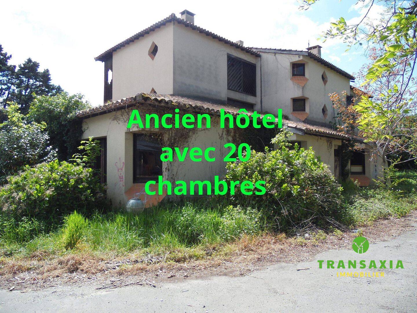 Maison 25 pièces 750 m² · à Barbazan · 750 m² · 235 000 €