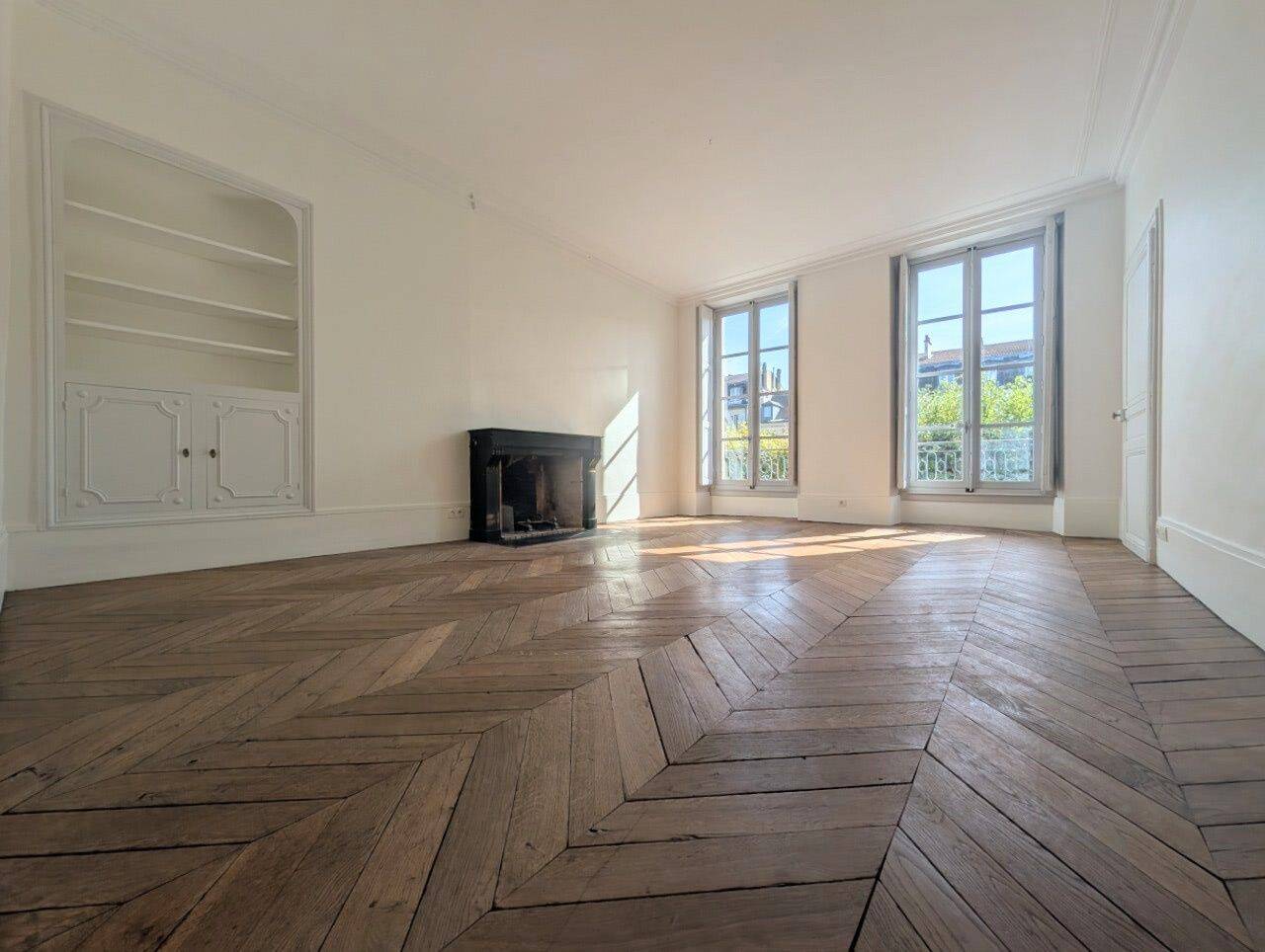 Appartement 6 pièces 120 m² · à Versailles · 120 m² · 3 500 €/mois