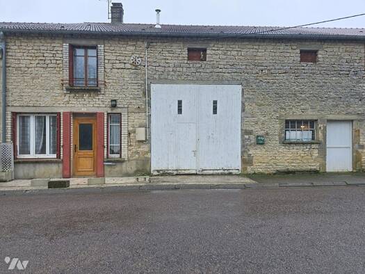 Maison à vendre 45 000 € 3 pièces 2 chambres 597 m² de terrain Val-de-Meuse 52140