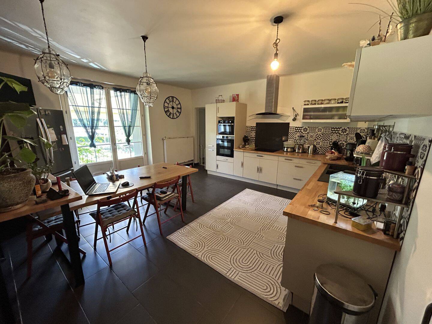 Maison 7 pièces 176 m² · à Eyrein · 176 m² · 274 300 €
