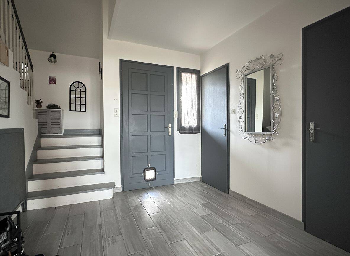 Maison 8 pièces 191 m² · à Ruelle-sur-Touvre · 191 m² · 229 500 €