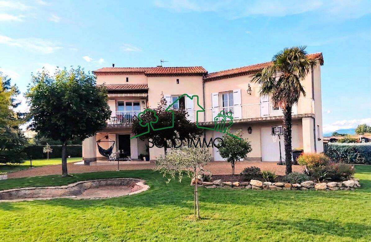 Maison 7 pièces 196 m² · à Saint-Sernin · 196 m² · 345 000 €