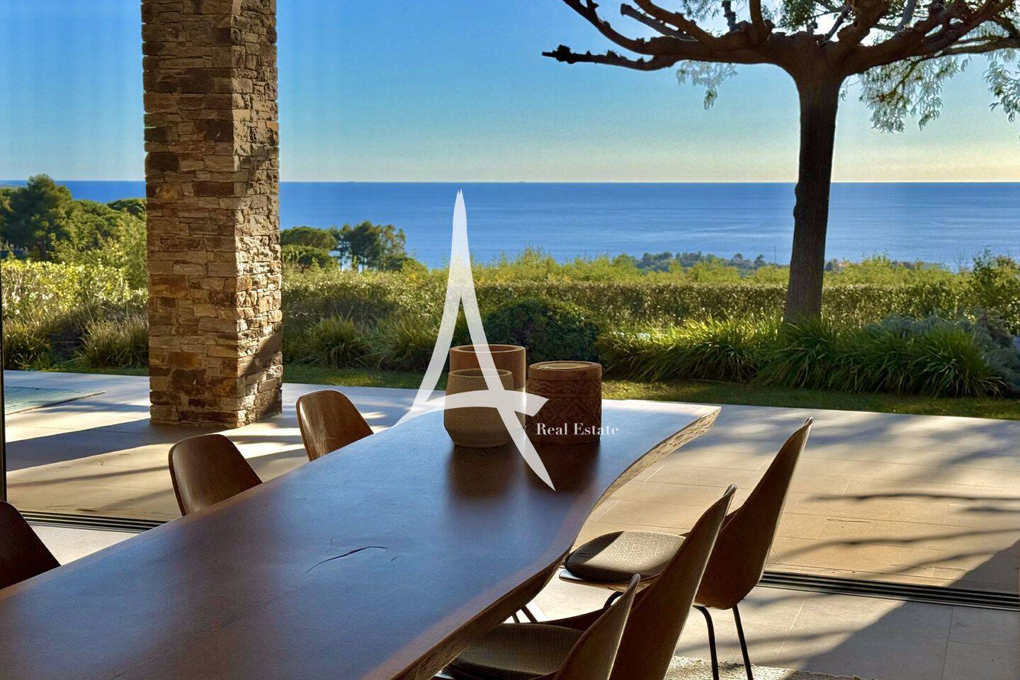 Maison 9 pièces 466 m² · à La Croix-Valmer · 466 m² · 12 950 000 €