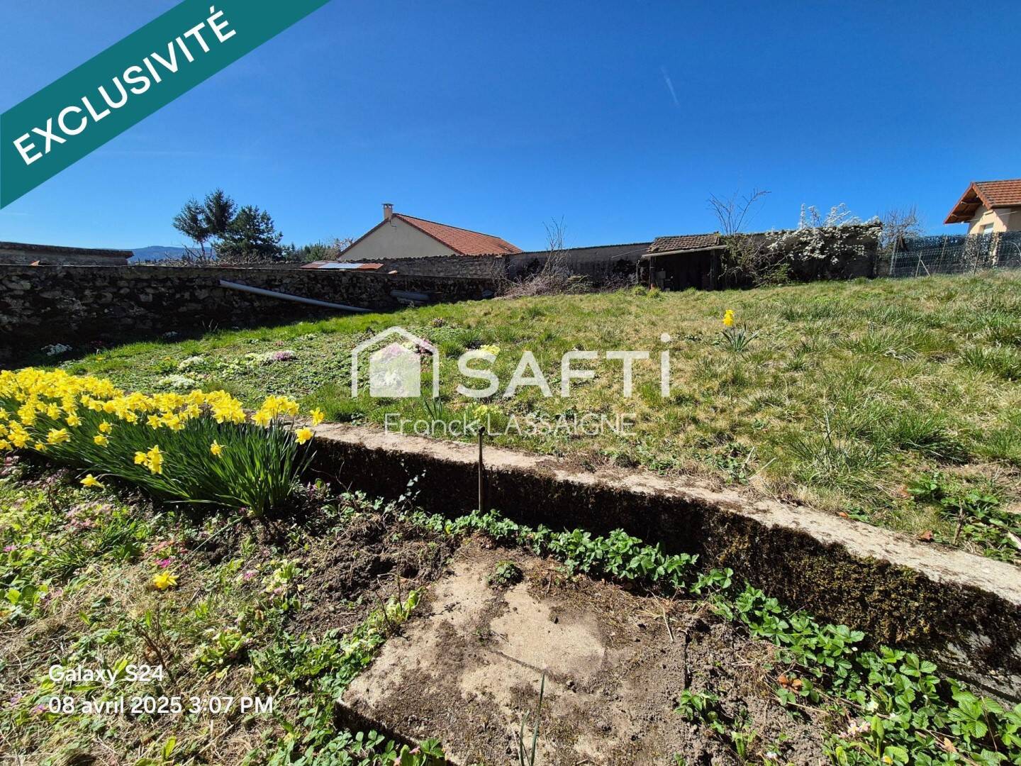 Maison 8 pièces 127 m² · à Job · 127 m² · 69 000 €