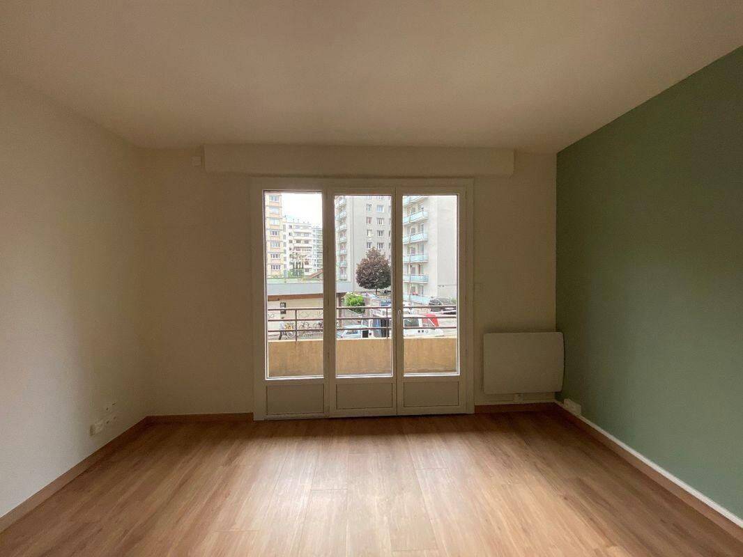 Appartement 3 pièces 57 m² · à Grenoble · 57 m² · 795 €