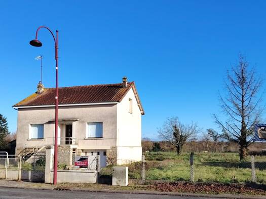 Maison à vendre 89 990 € 4 pièces 3 chambres 96 m² 1 918 m² de terrain Port-de-Piles 86220