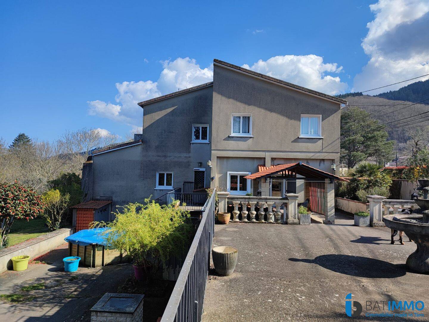 Maison 7 pièces 197 m² · à Aiguefonde · 197 m² · 260 000 €