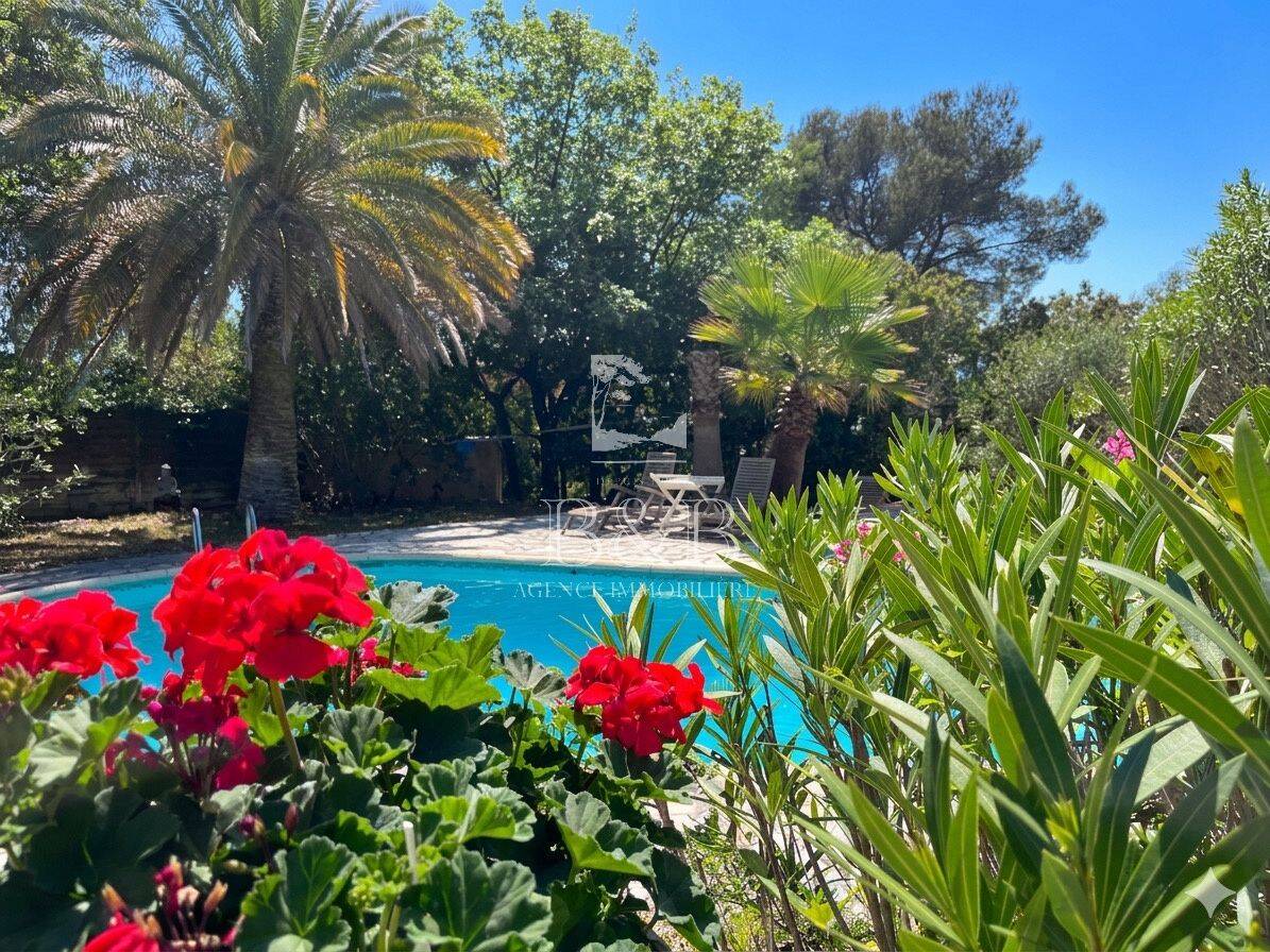 Maison 6 pièces 130 m² · à Fréjus · 130 m² · 1 150 000 €
