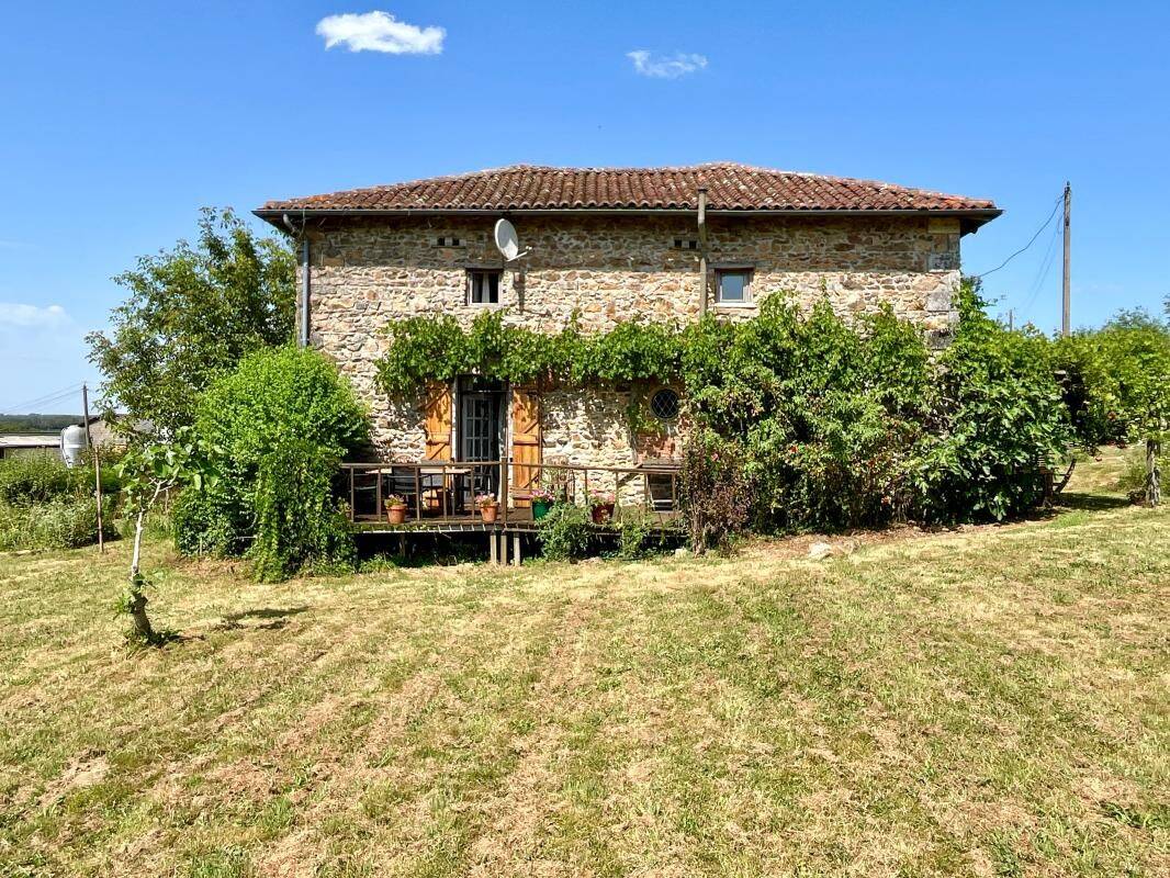 Maison 4 pièces 106 m² · à Saulgond · 106 m² · 114 000 €