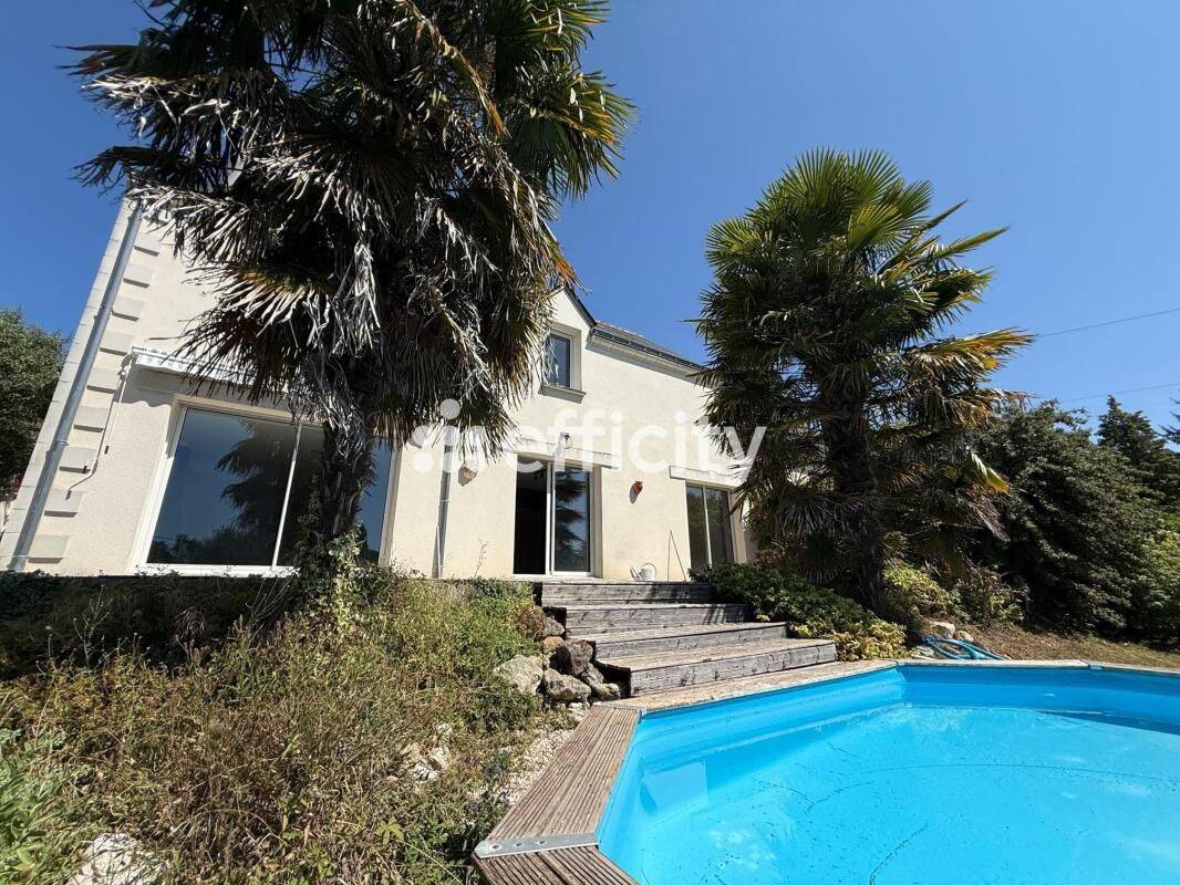 Maison 7 pièces 213 m² · à Saint-Épain · 213 m² · 276 000 €