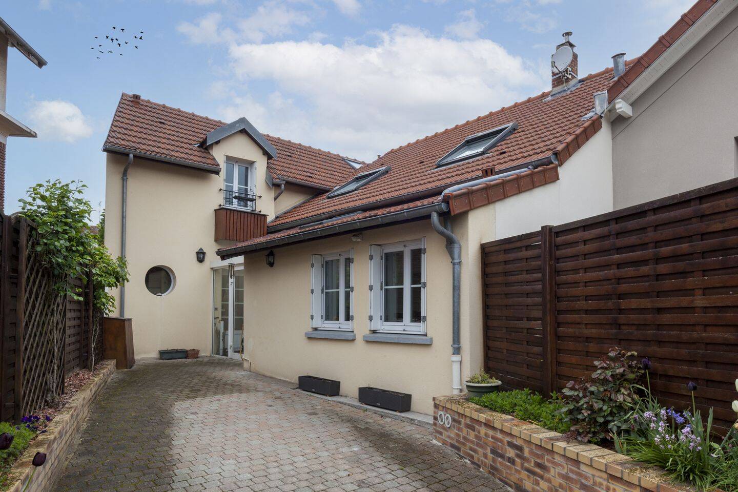 Maison 7 pièces 182 m² · à Le Chesnay-Rocquencourt · 182,2 m² · 2 850 €