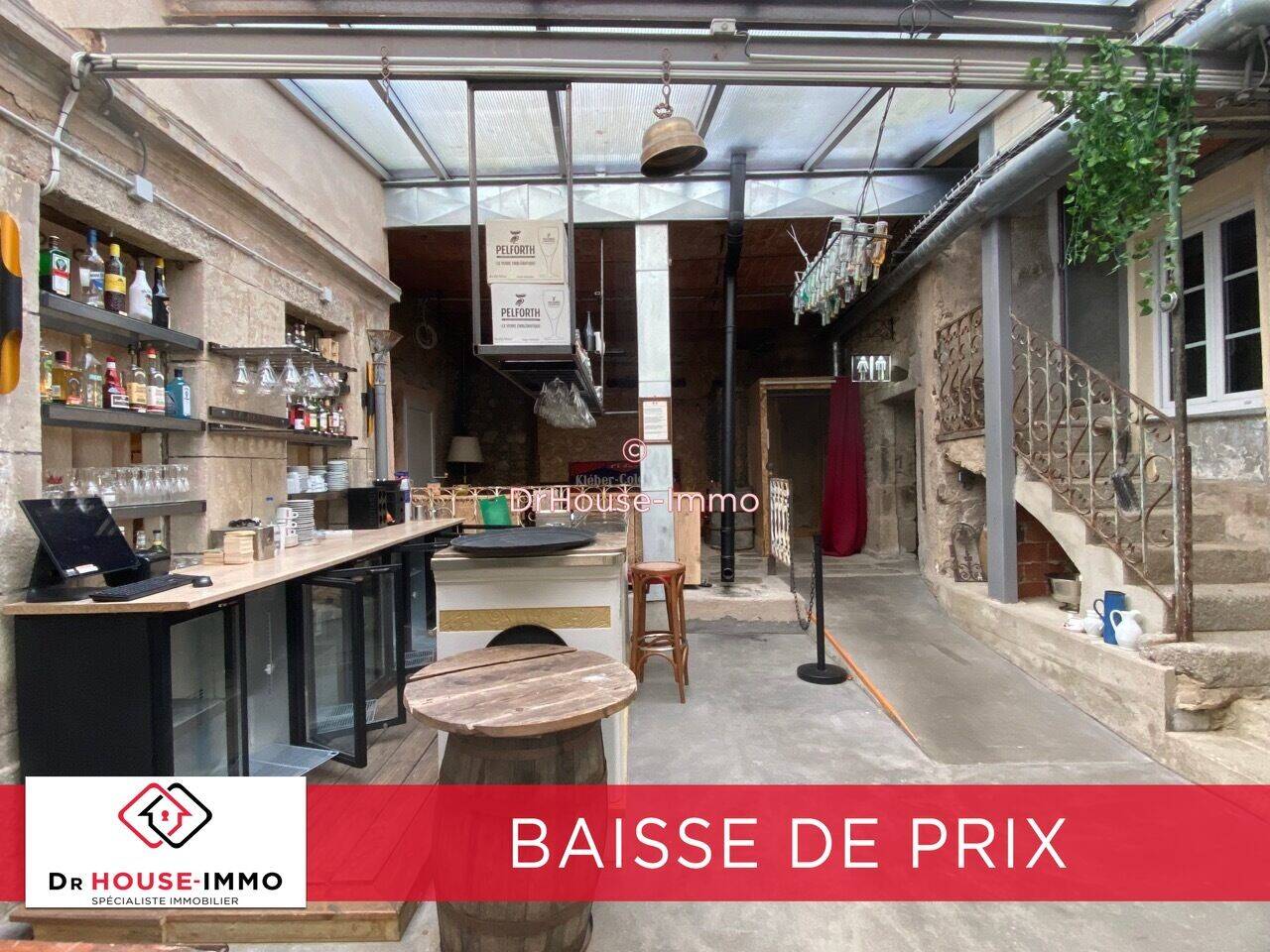 Maison 10 pièces 700 m² · à Lormes · 700 m² · 250 000 €