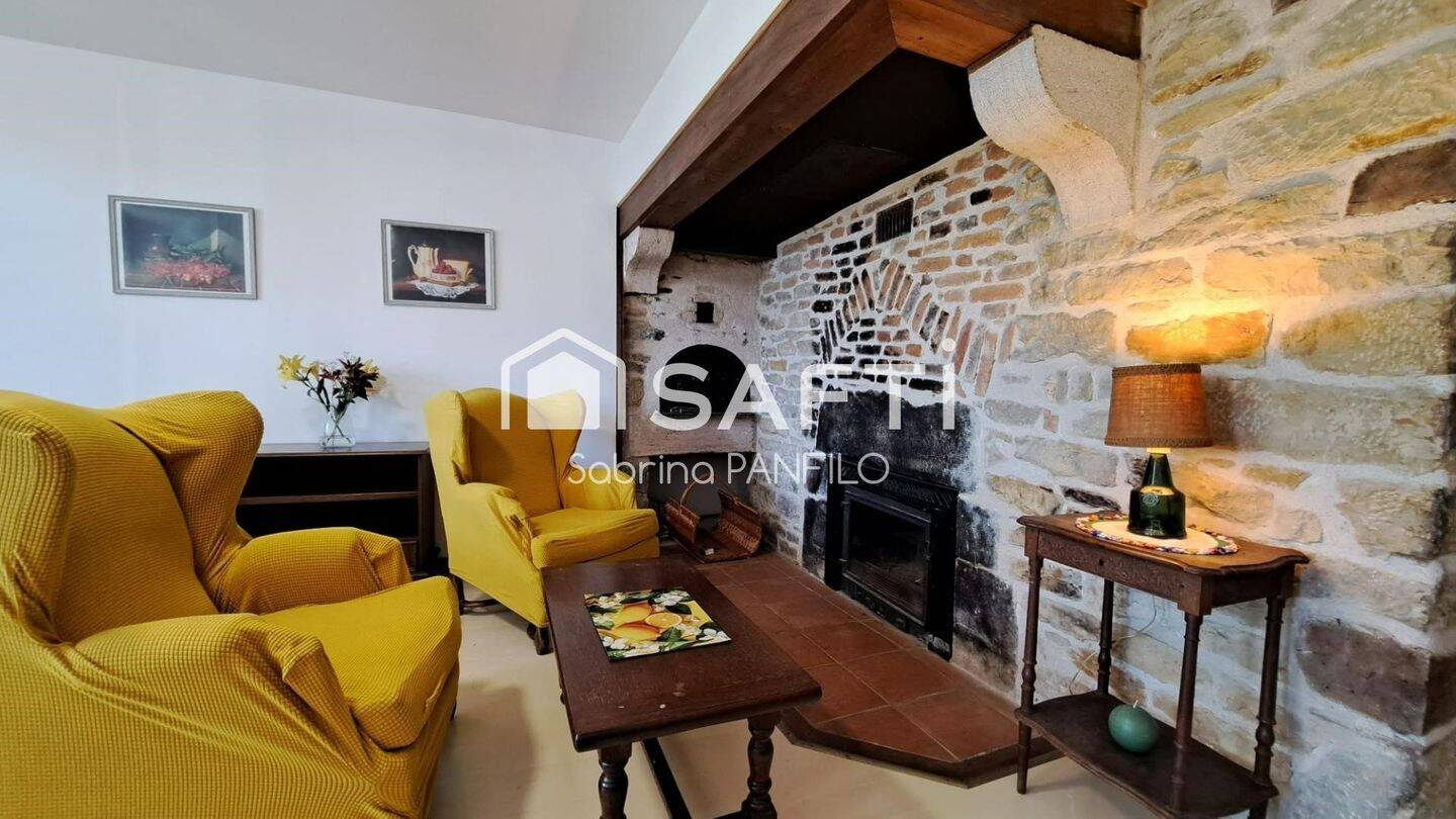 Appartement 2 pièces 52 m² · à Champrougier · 52 m² · 650 €