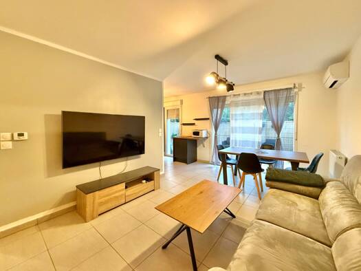 Duplex à louer 1 200 € 3 pièces 2 chambres 63 m² RDC Plaine Sud Châteauneuf-les-Martigues 13220
