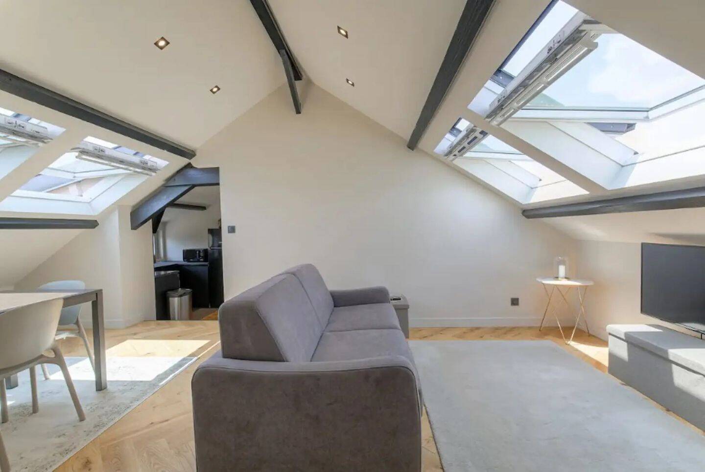 Appartement 2 pièces 33 m² · à Écully · 33 m² · 1 400 €/mois