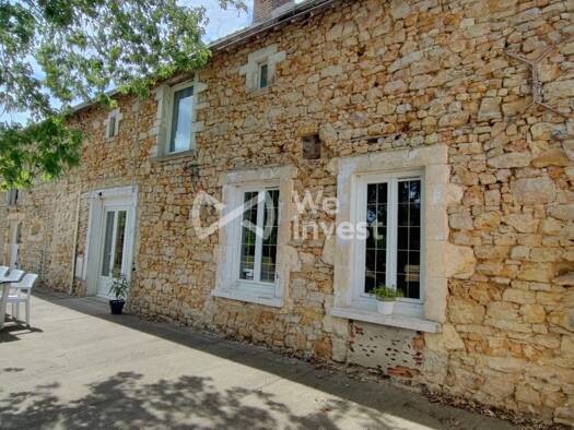 Maison à vendre 180 000 € 8 pièces 3 chambres 170 m² 6 500 m² de terrain Brûlon 72350