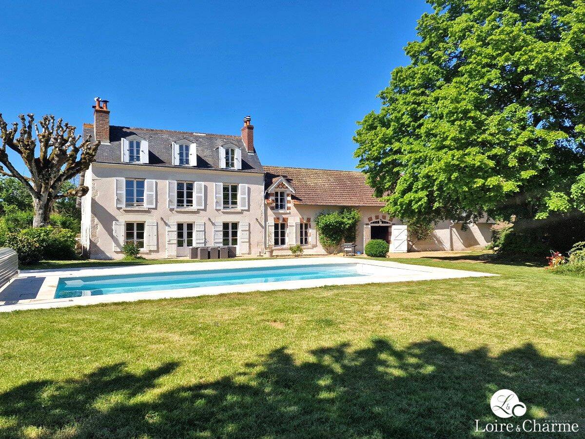 Maison 10 pièces 238 m² · à Valloire-sur-Cisse · 238 m² · 675 000 €
