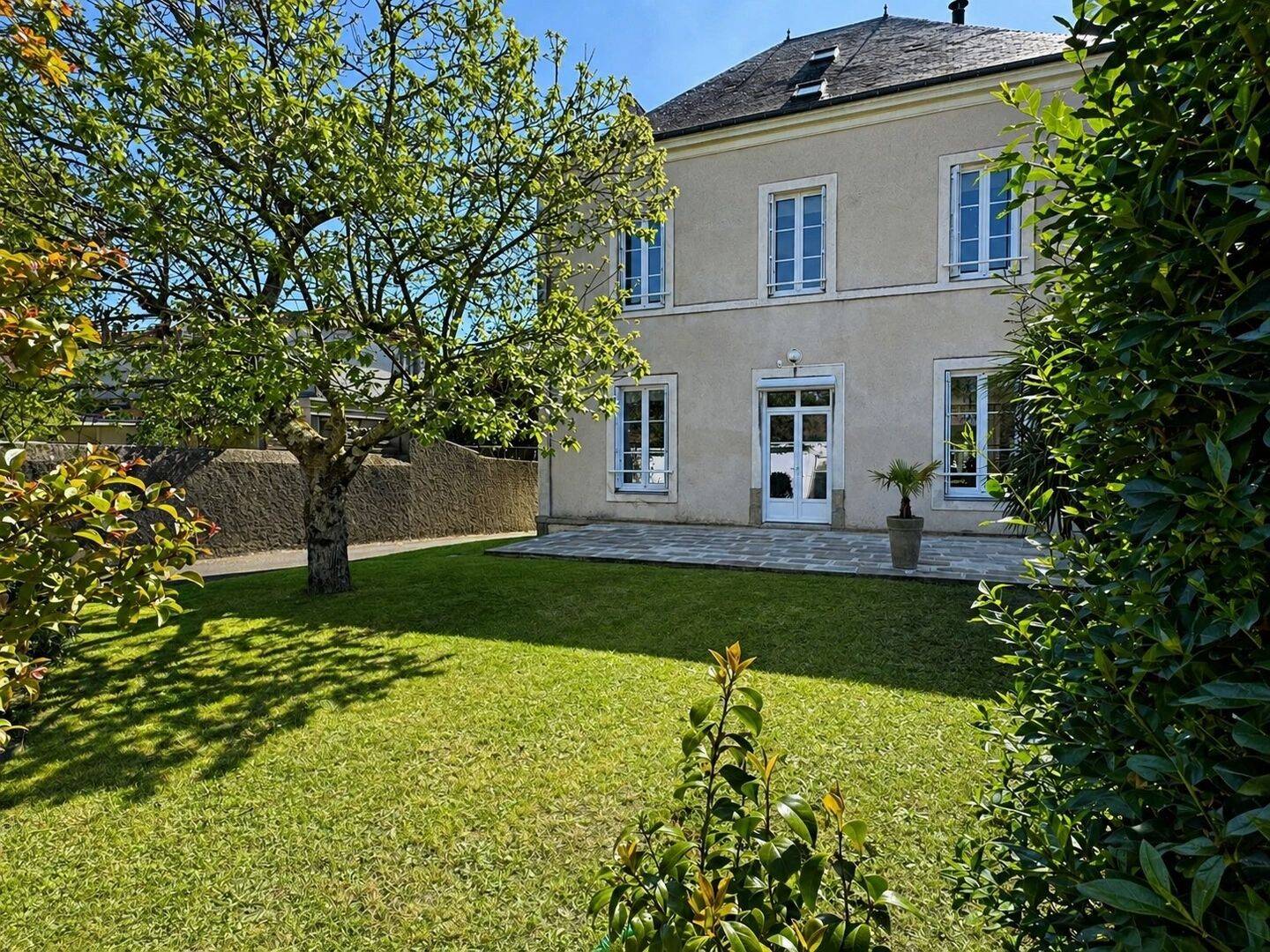 Maison 9 pièces 196 m² · à Boussay · 196 m² · 449 900 €