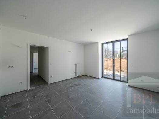 Appartement à vendre 185 000 € 3 pièces 2 chambres 56 m² RDC/3 Nord Ouest Champagne-sur-Seine 77430