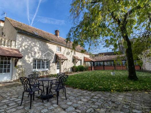 Maison à vendre 430 000 € 9 pièces 4 chambres 302 m² 2 125 m² de terrain Pithiviers 45300