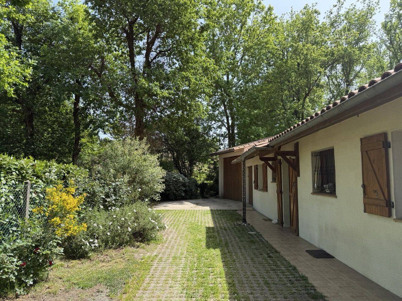 Maison 4 pièces 94 m² · à Saint-Aubin-de-Médoc · 94,2 m² · 385 000 €