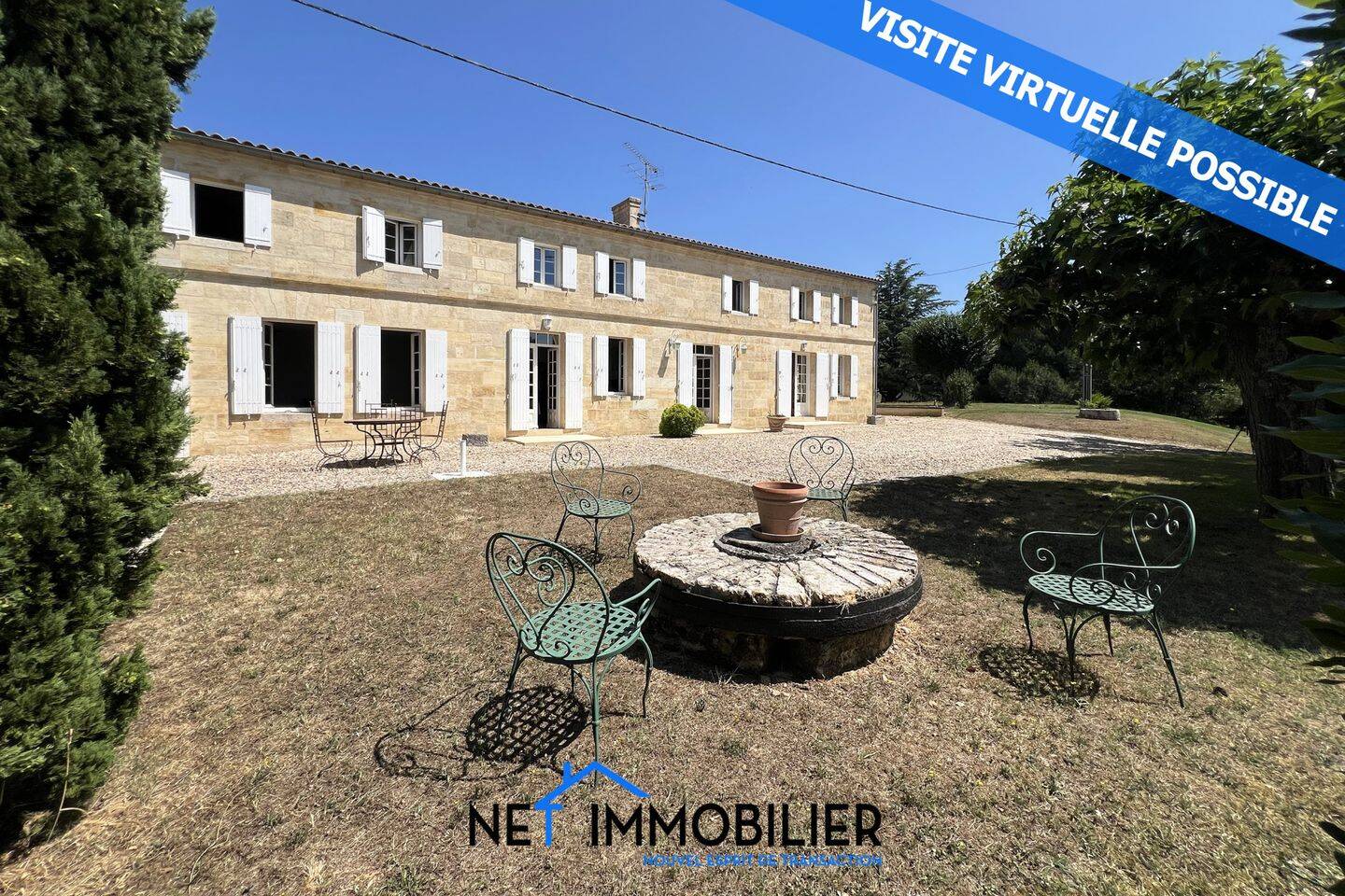 Maison 9 pièces 345 m² · à Coutras · 345 m² · 595 000 €
