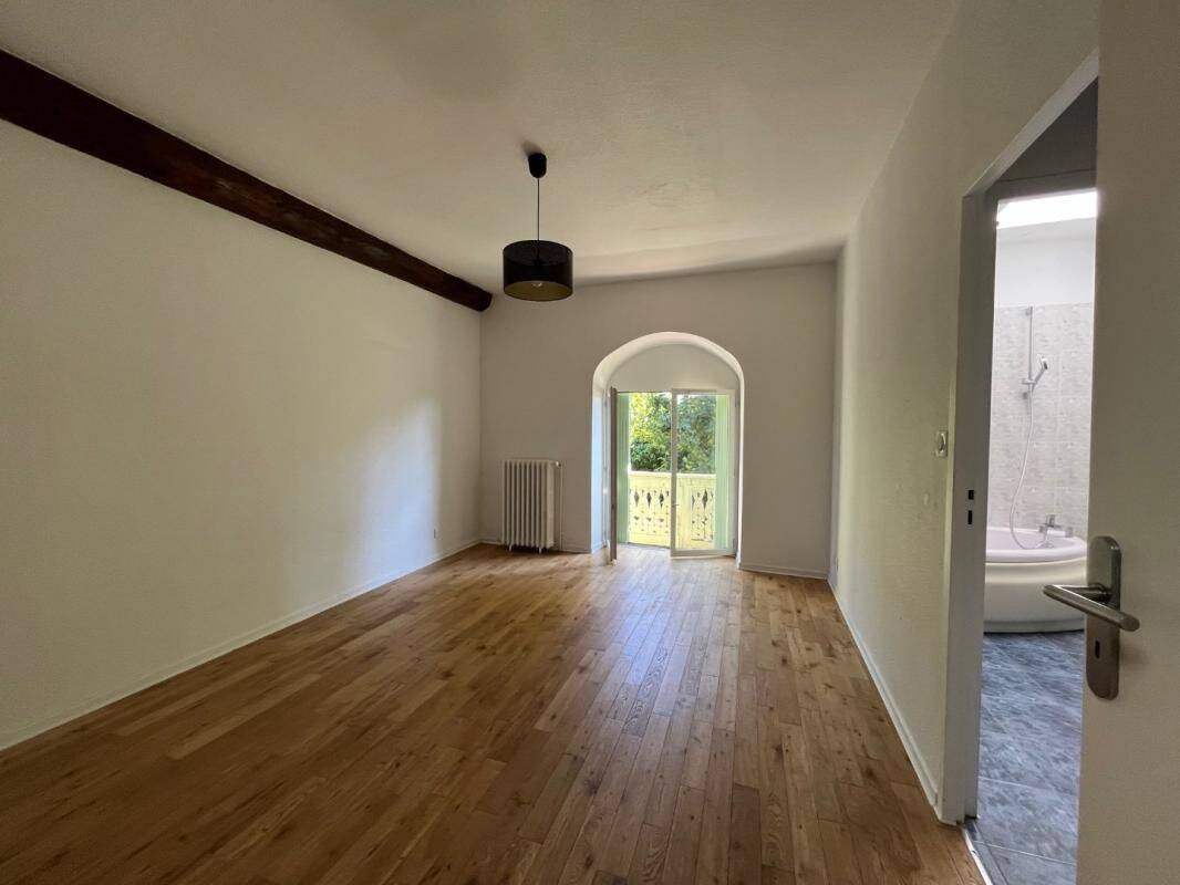 Appartement 4 pièces 114 m² · à Reyrieux · 114 m² · 1 280 €