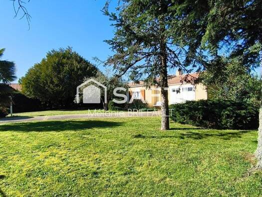 Maison à vendre 258 500 € 4 pièces 3 chambres 80 m² 1 001 m² de terrain Saint-Mathurin 85150