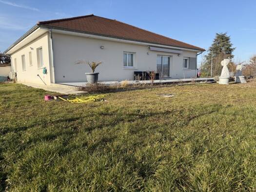 Maison de plain-pied à vendre 395 000 € 5 pièces 3 chambres 125 m² 1 050 m² de terrain Le Pont-de-Beauvoisin 38480