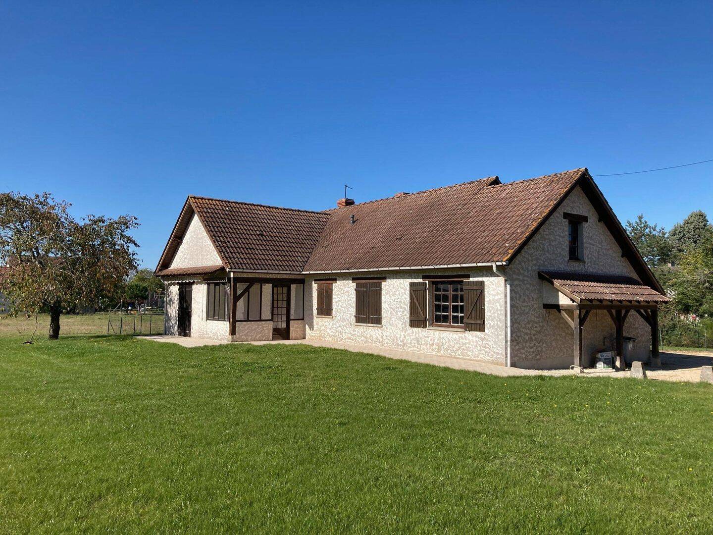 Maison 4 pièces 92 m² · à Vienne-en-Val · 92 m² · 800 €/mois