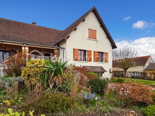 Maison à vendre 281 000 € 8 pièces 4 chambres 198 m² Soucy 89100