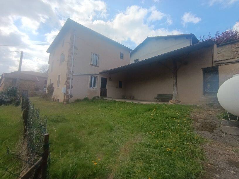 Maison 8 pièces 173 m² · à Thizy-les-Bourgs · 173,3 m² · 160 000 €
